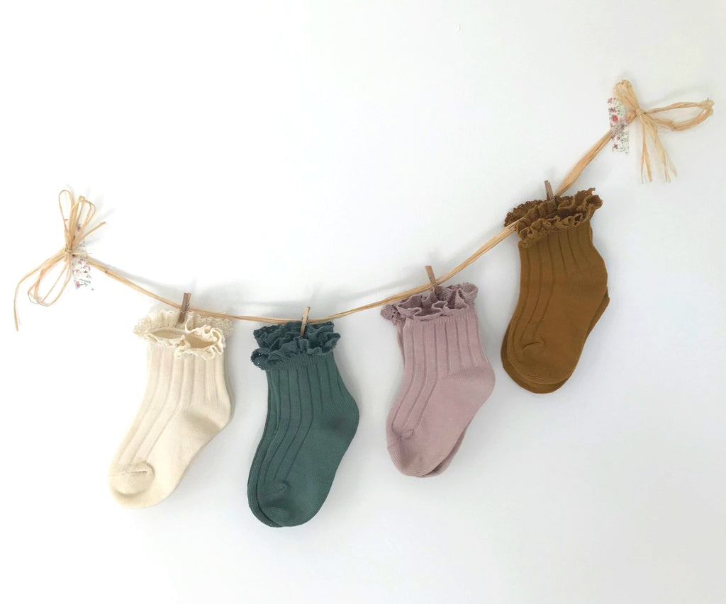 'Nutmeg' Crochet Frill Ribbed Ankle Socks